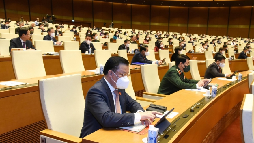 Lawmakers pass VND350 trillion socio-economic recovery package